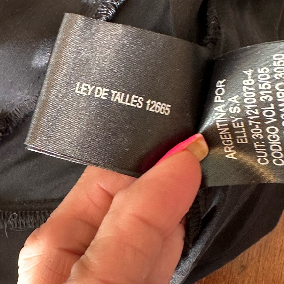 Ginebra Prive black silk w gold metal embroidered accents, cinch waist jumpsuit - Picture 9 of 16